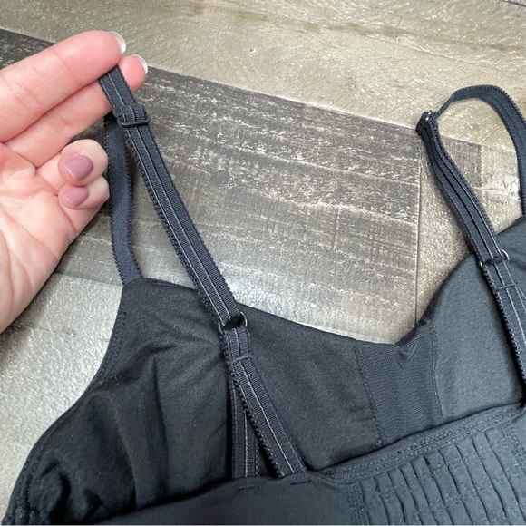 Lululemon Fouetté Tank size 6 - Picture 13 of 14